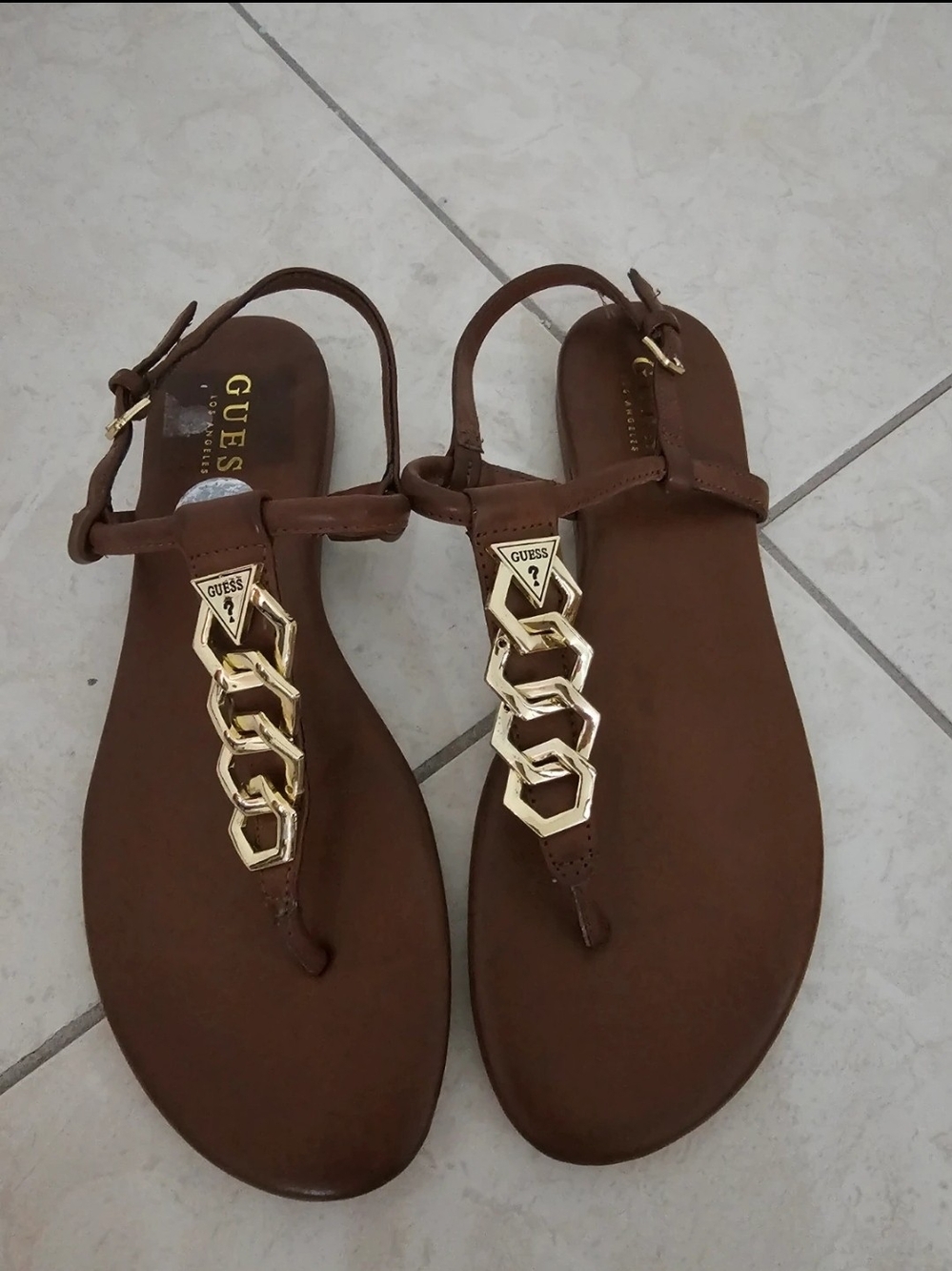 Guess WGPULLOFF Faux Leather Adjustable T-strap Thong Sandals US 7